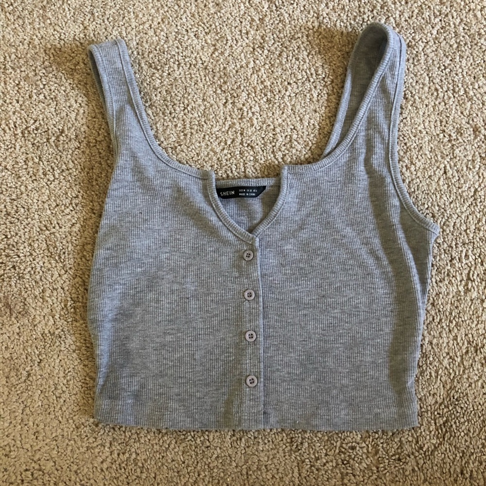Cropped Button Front Tank Top - Picture 4 of 8
